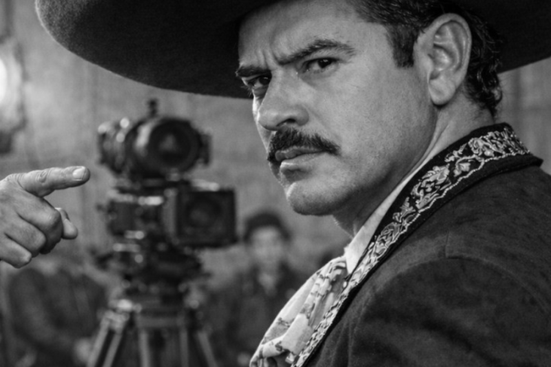 Él No Sabía que era Pedro Infante — el Maestro Desafió a una Persona Aleatoria del Público