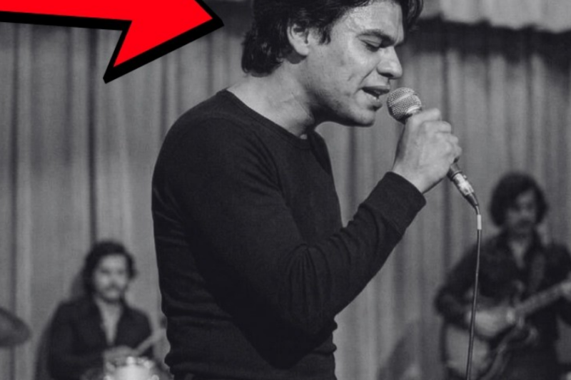 Ellos No lo Querían, Pero Entonces Juan Gabriel Tomó el Micrófono — Ese día, Nació El Divo de Juárez