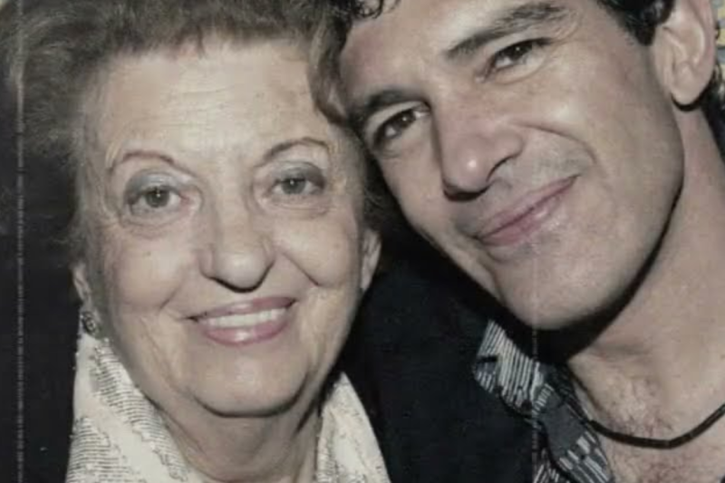 ANTONIO BANDERAS : EL ASQUEROSO SECRETO QUE OCULTO DURANTE 30 AÑOS S