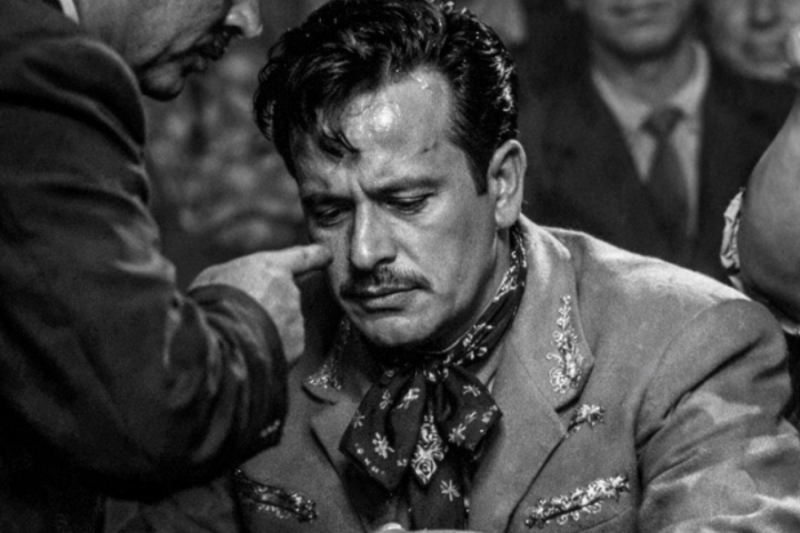 Cuando Humillaron a Pedro Infante Frente a Todos – La India María Se Levantó y NADIE Pudo Creerlo