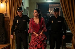 La Gitana del Silencio: El Sacrificio de Isabella y el Misterio del Fugitivo bajo el Escenario