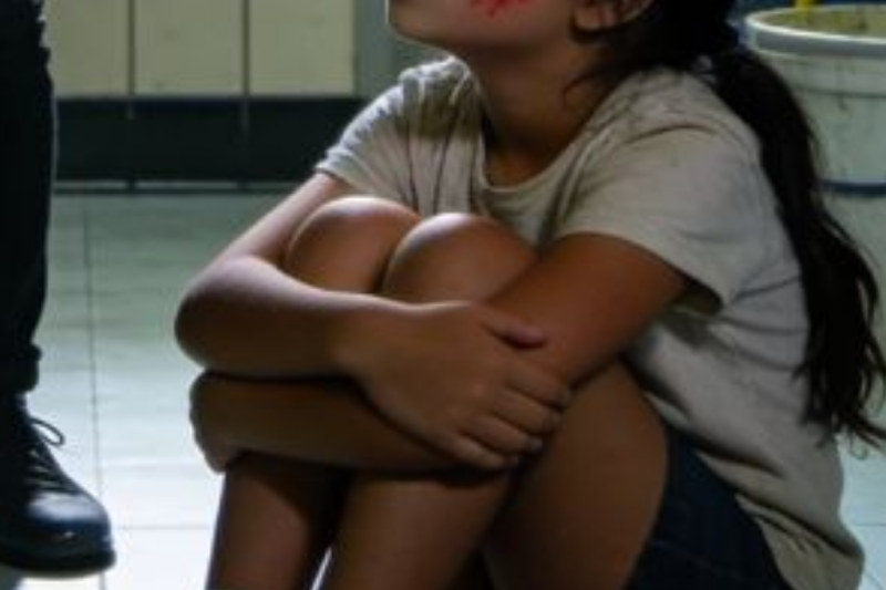 Ella lo eligió a pesar de sus harapos sin saber que él compraba el edificio donde su padre trabajaba