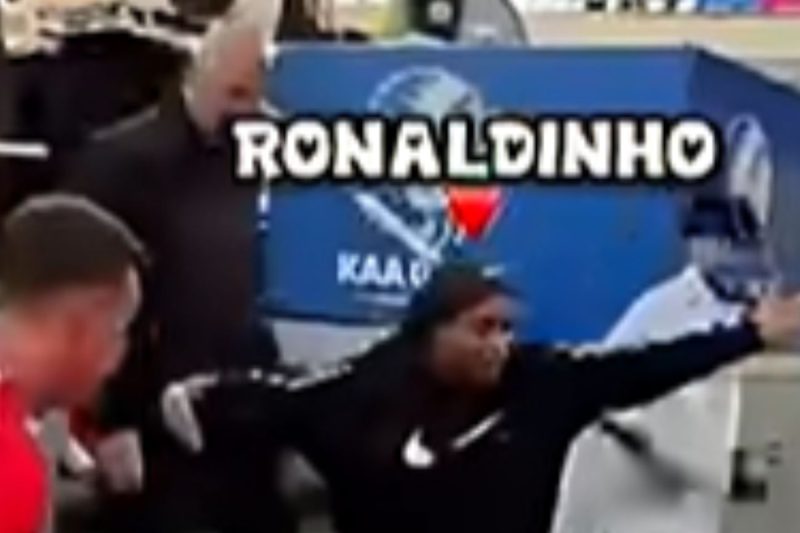 El Legado Oculto de la Sonrisa: El Eterno Regate de Ronaldinho NH