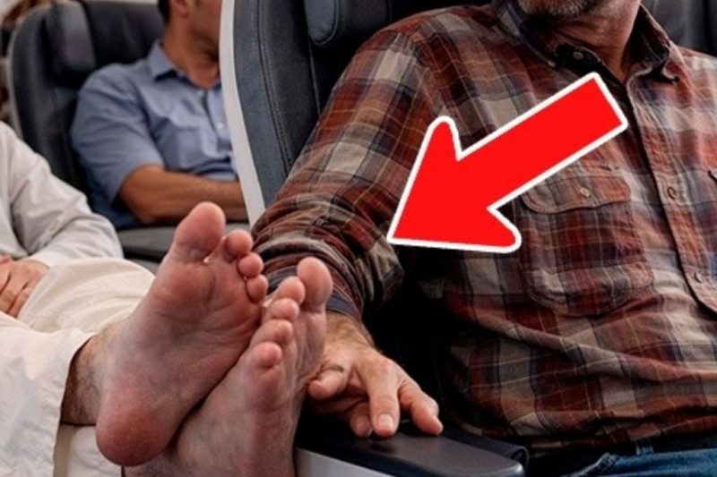Puso Intencionalmente Sus Pies En El Asiento De Chuck Norris — Y Lo Lamentó Rápidamente