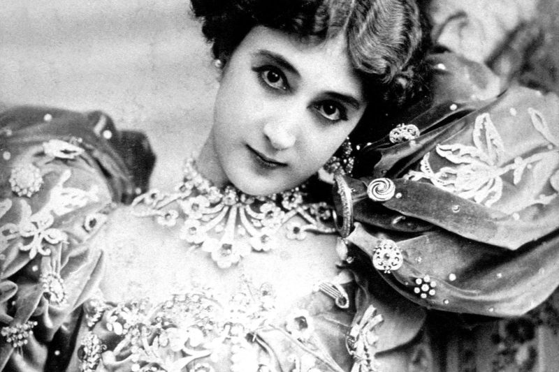 La Bella Otero: La Niña Pobre que Volvió Locos a los Reyes de Europa… y Murió con Solo 609 Francos