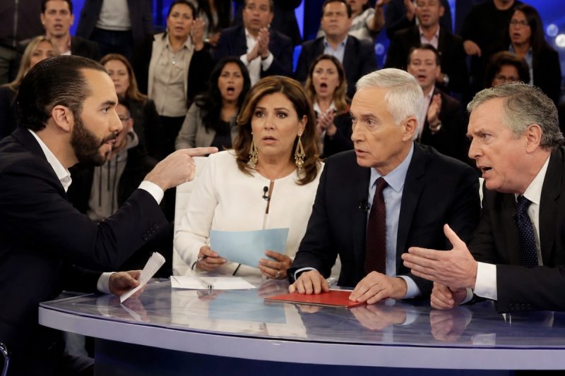 Un presidente entró al estudio rodeado de preguntas-trampa, pero una hoja secreta cambió todo: “¿Quién los vigila a ustedes?”