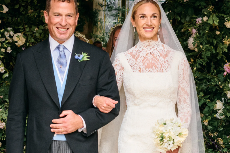 Boda Real de Ensueño en Kemble: Peter Phillips y Harriet Sperling se Dan el “Sí, Quiero” Ante la Mirada de la Realeza