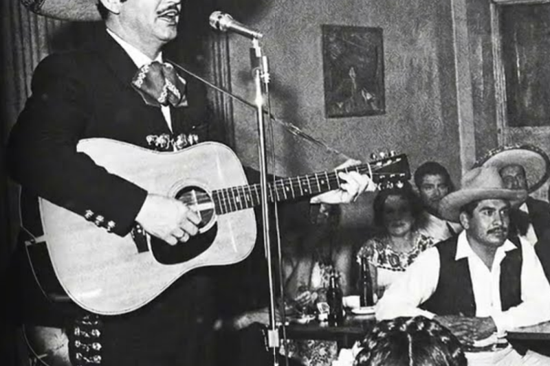 Pedro entró sin invitación a un concierto de Jorge Negrete; Negrete detuvo la canción y dijo ESTO