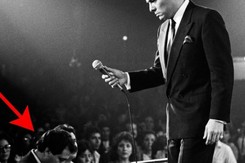 JOSE JOSE Interrumpió un Show tras un Insulto Cruel — Lo Que Hizo Aquella Noche Conmovió a Todos