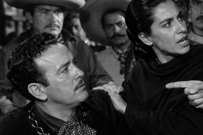 Cuando Pedro Infante Fue Humillado en Público, Chavela Vargas Hizo Algo que NADIE Esperaba