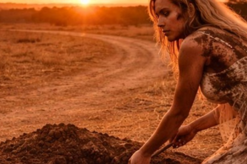 El secreto que la novia enterró en la tierra