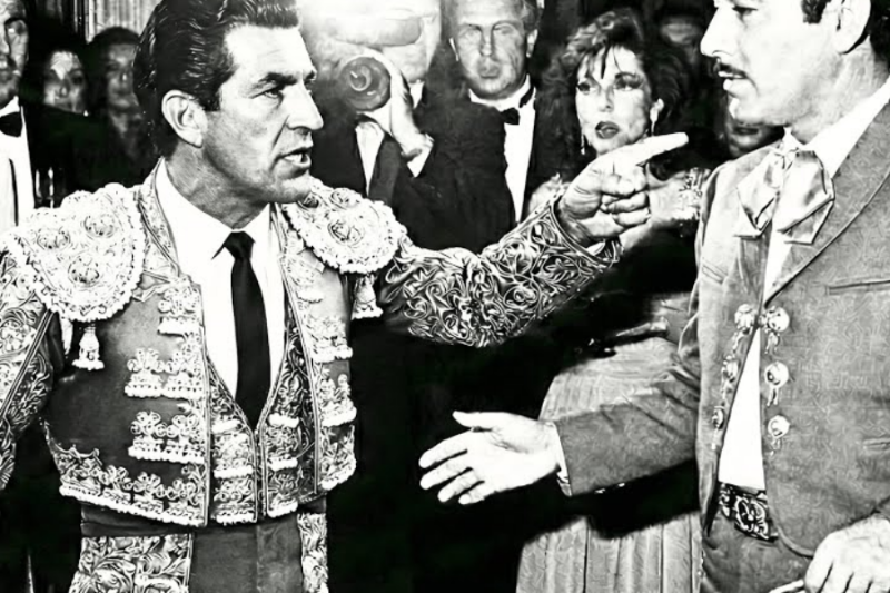 Pedro Infante Fue Llamado ‘Payaso’ por Carlos Arruza — Le Dio la Mano — Y Se Fue Sin Decir Nada