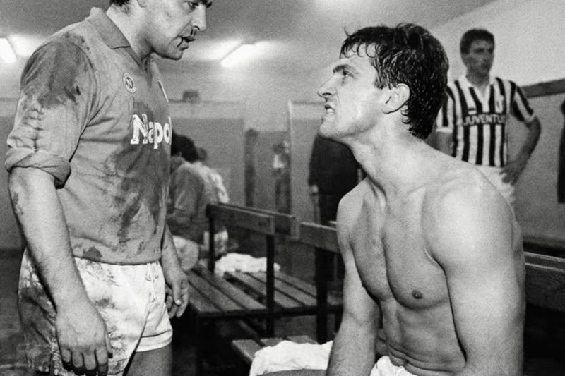 Maradona entró solo al vestuario de Juventus — Había 20 jugadores y nadie hizo nada