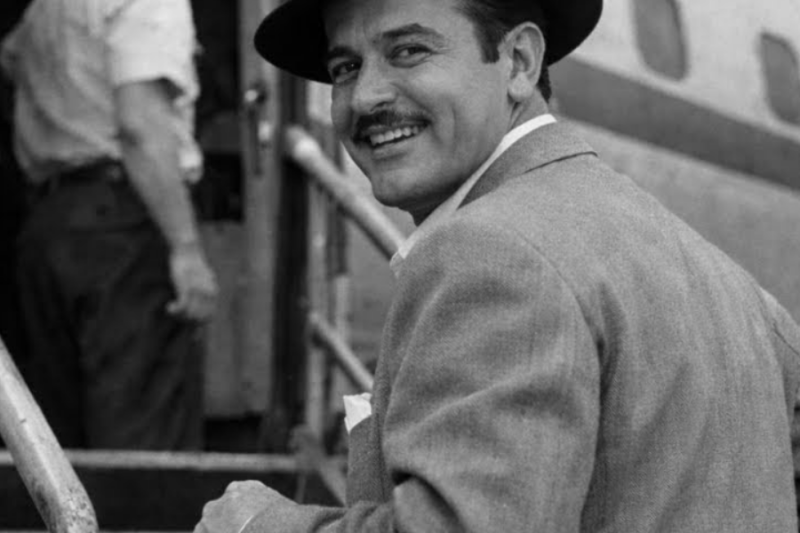 La Frase que Pedro Infante dijo ANTES de SUBIR al avión y que cobró sentido después